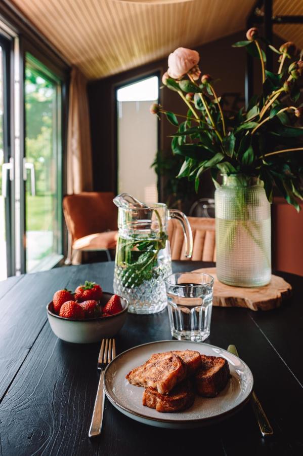 Bij De Genieterij Luxe Tiny Houses Koudum المظهر الخارجي الصورة